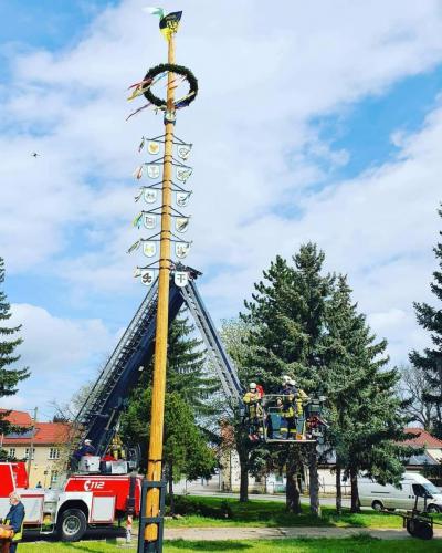 Maibaumstellen-Moritzburg-1.Mai-2021